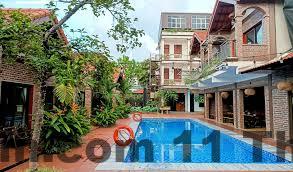 Khu vực lễ tân Gia Nguyễn Hotel&Homestay với nhân viên thân thiện và nhiệt tình