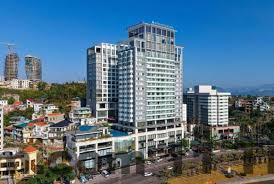 Khu vực ăn sáng tại Hạ Long Park Hotel với các món Việt cơ bản