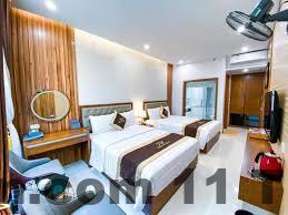 Khu vực đường Vũ Văn Hiếu Hà Tu Hạ Long với nhà dân và hàng quán địa phương