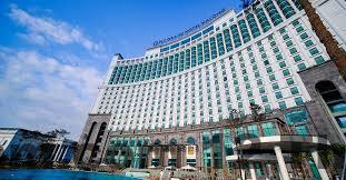 Các phòng tại COSY HA LONG Hotel có mức giá hợp lý, phù hợp cho nhóm bạn và gia đình.