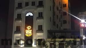 Nhân viên khách sạn