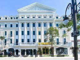 Nhân viên phục vụ tận tình, luôn làm việc với tinh thần nhiệt huyết.