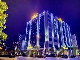 Không gian phòng nghỉ thoải mái và khá rộng rãi, mặc dù không quá sang trọng.