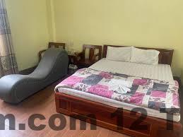 Khu vực ăn sáng tại khách sạn Trung Đức với thực đơn đơn giản gồm món Việt quen thuộc