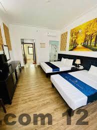 Khu vực ăn uống đơn giản tại Rosa Place Hotel