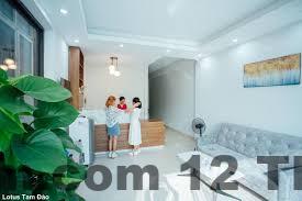 Khách du lịch check-in tại khách sạn trung tâm Tam Đảo