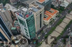 Không gian xung quanh khách sạn yên tĩnh, phù hợp nghỉ ngơi sau giờ làm