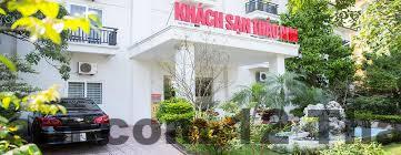 Khu vực lễ tân khách sạn phong cách đơn giản, phục vụ 24/7