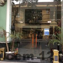 Đánh giá Hanoian Hotel Hà Nội 2026 – Có đáng ở giữa Phố Cổ? 5 Nhân viên lễ tân Hanoian Hotel thân thiện và hỗ trợ khách nhiệt tình