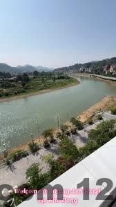 Khu vực xung quanh Hoang Anh Hotel Cao Bằng với nhiều quán ăn và dịch vụ địa phương