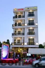 Nhân viên khách sạn Nam Hotel – Dịch vụ thân thiện nhưng có thể cải thiện tốc độ phục vụ.