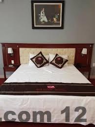 Khách sạn được bao quanh bởi không gian xanh mát, rất thích hợp cho việc nghỉ ngơi và thư giãn.