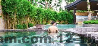 Khách sạn Suối Khoáng Phú Lâm nằm trong một khu vực khá thuận lợi cho các chuyến du lịch về thiên nhiên và suối khoáng.