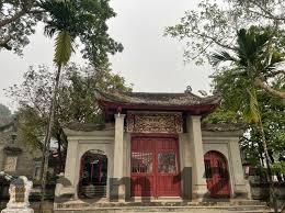 Khu vực lễ tân Lao cai Diamond Hotel với nhân viên phục vụ