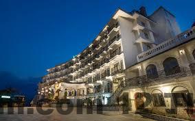 Không gian đường phố trung tâm Sa Pa nhộn nhịp gần khách sạn Hey Sa Pa