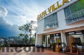 Khu phố xung quanh Khách sạn Việt Anh Sa Pa với nhiều hàng quán và dịch vụ du lịch