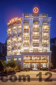 Nhân viên và khu vực lễ tân tại Tuyên Thoa Hotel