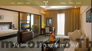 Hồ bơi tại khách sạn Trung Kiên với không gian thoáng đãng