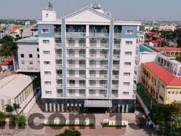 Hồ bơi ngoài trời tại khách sạn Hải Dương