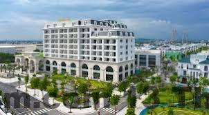 Nhân viên thân thiện tại lễ tân