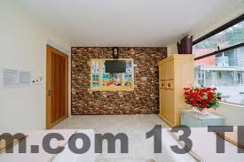 Hình ảnh đảo Cát Bà với cảnh biển tuyệt đẹp gần khách sạn Victor Charlie Hostel.