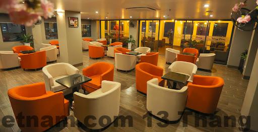 Hồ bơi của khách sạn Mimosa, không gian thư giãn thoải mái