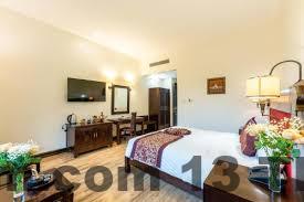 Phòng nghỉ với nội thất hiện đại và không gian thoáng đãng, tạo cảm giác thoải mái cho khách lưu trú.