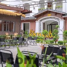 Nhân viên của khách sạn luôn thân thiện và chu đáo, tạo cảm giác thoải mái cho du khách.