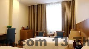 Staff members at The Melbourne Hotel are praised for their hospitality.