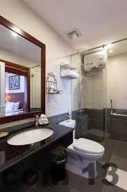 The Melbourne Hotel offers a fair balance between affordability and quality service.