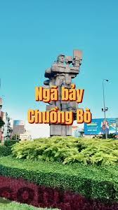 Hồ bơi là điểm nhấn thư giãn cho du khách sau một ngày tham quan Ninh Bình.