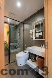 Đội ngũ nhân viên thân thiện tại 555 Ninh Binh Hotel.