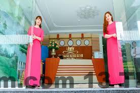 Nhân viên tại Sunrise Ninh Bình Hotel được đánh giá khá cao về sự nhiệt tình và thân thiện.