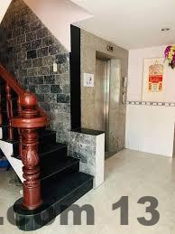 Vị trí yên tĩnh của khách sạn, gần các khu vực du lịch, tuy nhiên có thể không thuận tiện cho những ai muốn di chuyển vào trung tâm thành phố.