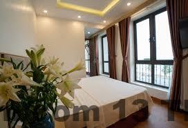 Nhân viên tại khách sạn Đỉnh Vàng luôn sẵn sàng hỗ trợ và cung cấp dịch vụ tốt nhất cho du khách.