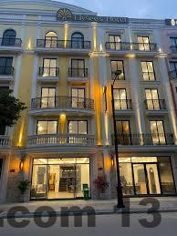 Cảnh biển Sầm Sơn gần khách sạn Ánh Sáng