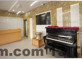 Phòng khách sạn Hải Yến với nội thất cơ bản nhưng khá rộng rãi, phù hợp cho các nhóm du khách