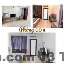 Nhân viên khách sạn Hải Yến thân thiện và nhiệt tình, nhưng có đôi chút chậm trễ vào giờ cao điểm