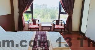 Nhân viên tại Khách sạn Vinh Quang thân thiện và nhiệt tình