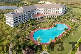 Bữa sáng tại Khách sạn Vương Hoàn, đa dạng với các món ăn Á - Âu tươi ngon.