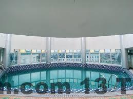 Nhân viên khách sạn