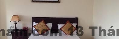 Hồ bơi tại Victory Hotel nhỏ nhưng thư giãn