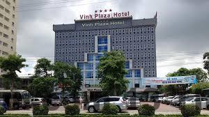 Phòng ngủ tại khách sạn Thảo Nguyên rộng rãi, nhưng cần cải thiện về bảo trì thiết bị.