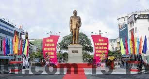 Hình ảnh của bữa sáng tại khách sạn, mang đến một không gian thưởng thức đầy đủ các món ăn địa phương và quốc tế.