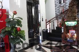 Khu vực xung quanh Hotel Nam Sơn Tân Dương khá yên tĩnh, ít dịch vụ du lịch