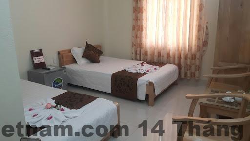 Nhân viên lễ tân Khách sạn Cosy Sơn La thân thiện và hỗ trợ nhiệt tình