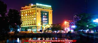 Không gian ăn uống đơn giản tại khách sạn Nam Phong Hải Phòng