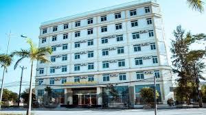 Quầy lễ tân khách sạn bình dân tại Hòa Bình