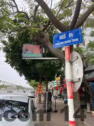 Quầy lễ tân K17 Hotel Long Biên có quy mô nhỏ, phong cách phục vụ thân thiện