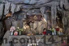 Đường 1/4 Cát Bà – tuyến phố du lịch sôi động gần Roza Palace